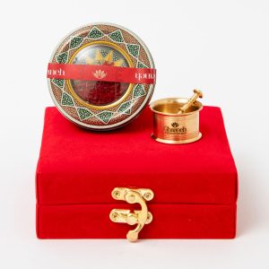 Mini-Geschenkbox aus rotem Samt der Marke Super Negin Saffron Ghaaneh